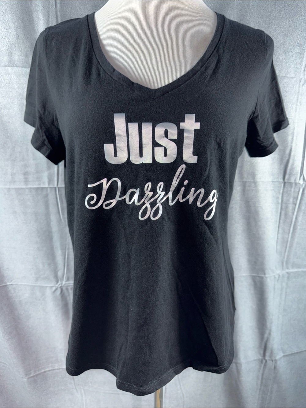 2570-Old Navy Black Short Sleeve V‑Neck Tee with 'Just Dazzling' Front Print
